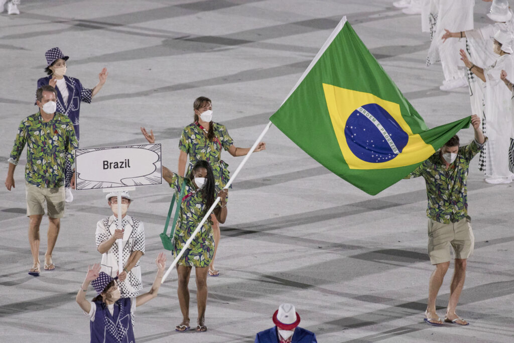 Delegação brasileira na abertura das olimpiadas de Tóquio